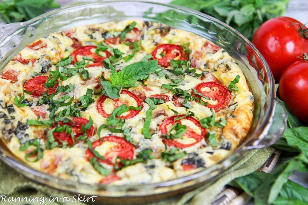 Easy Caprese Vegetarian Crustless Quiche recipe / Running in a Skirt