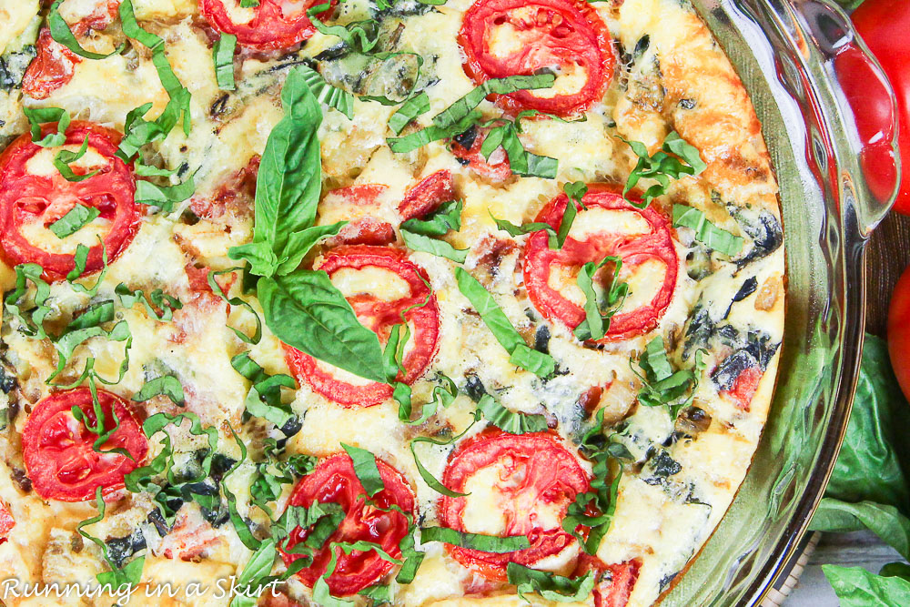 Easy Caprese Vegetarian Crustless Quiche recipe / Running in a Skirt