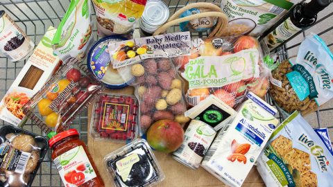 20 Healthy Finds at ALDI- ALDI Healthy Grocery List - clean eating & vegetarian / Running in a Skirt