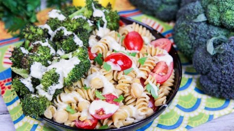 Healthy, Vegan Roasted Broccoli Pasta recipe with tahini dressing / Running in a Skirt