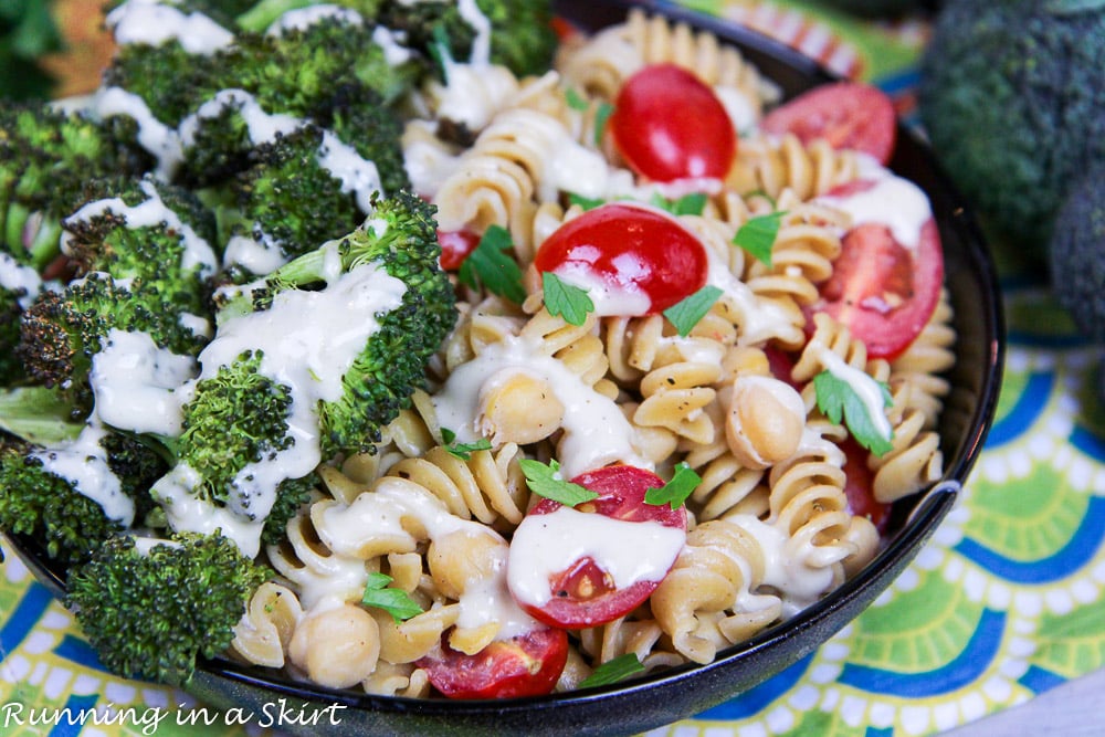 Healthy, Vegan Roasted Broccoli Pasta recipe with tahini dressing / Running in a Skirt