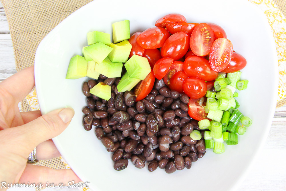 3 Easy Quinoa Salad Recipes- all less than 6 ingredients! Heirloom Tomato Caprese Quinoa Salad, Honey Lime Mango Berry Quinoa Salad and Mexican Black Bean Quinoa Salad / Running in a Skirt