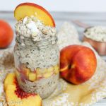 Healthy Peach Cobbler Overnight Oats recipe / Running in a Skirt