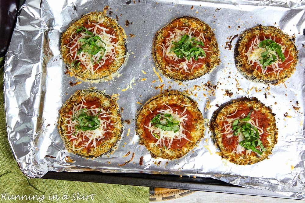 Baked Eggplant Slices with Tomato Sauce / Running in a Skirt