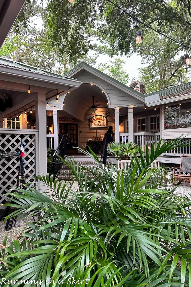 Best Hilton Head restaurants - Charlie's Coastal Bistro exterior