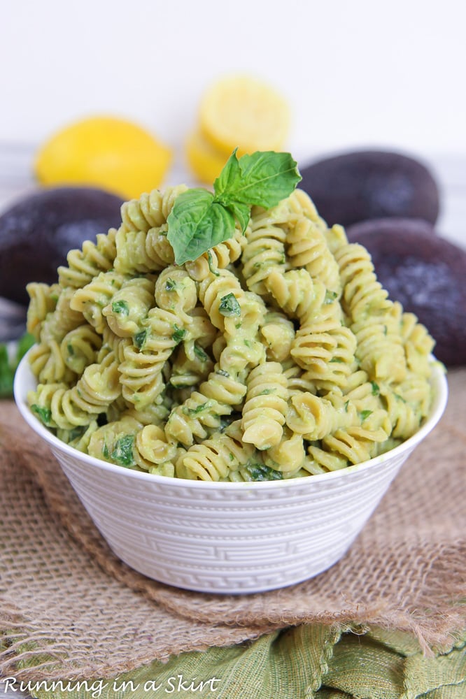 The Best Creamy Avocado Pasta recipe - only 6 Ingredients!