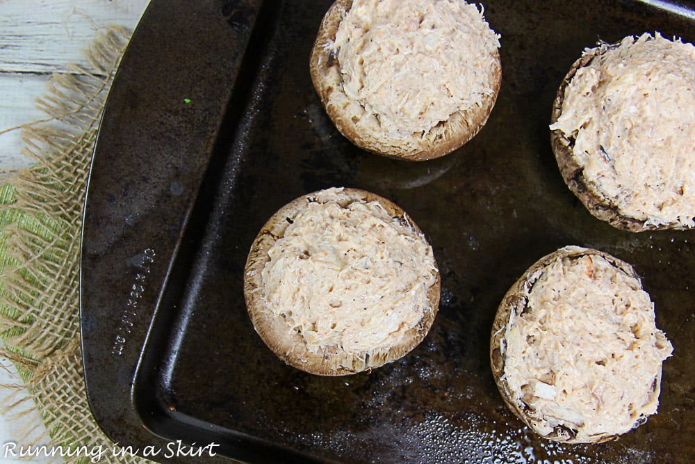 Process photos showing how to bake the mushrooms.