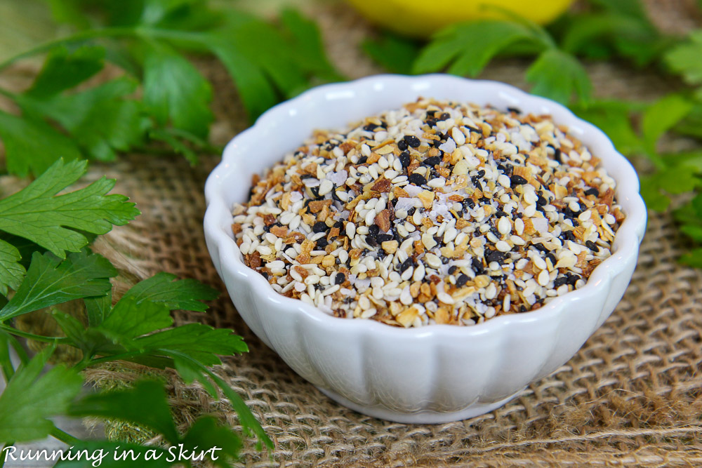 Everything Bagel Seasoning Mix in a white dish.