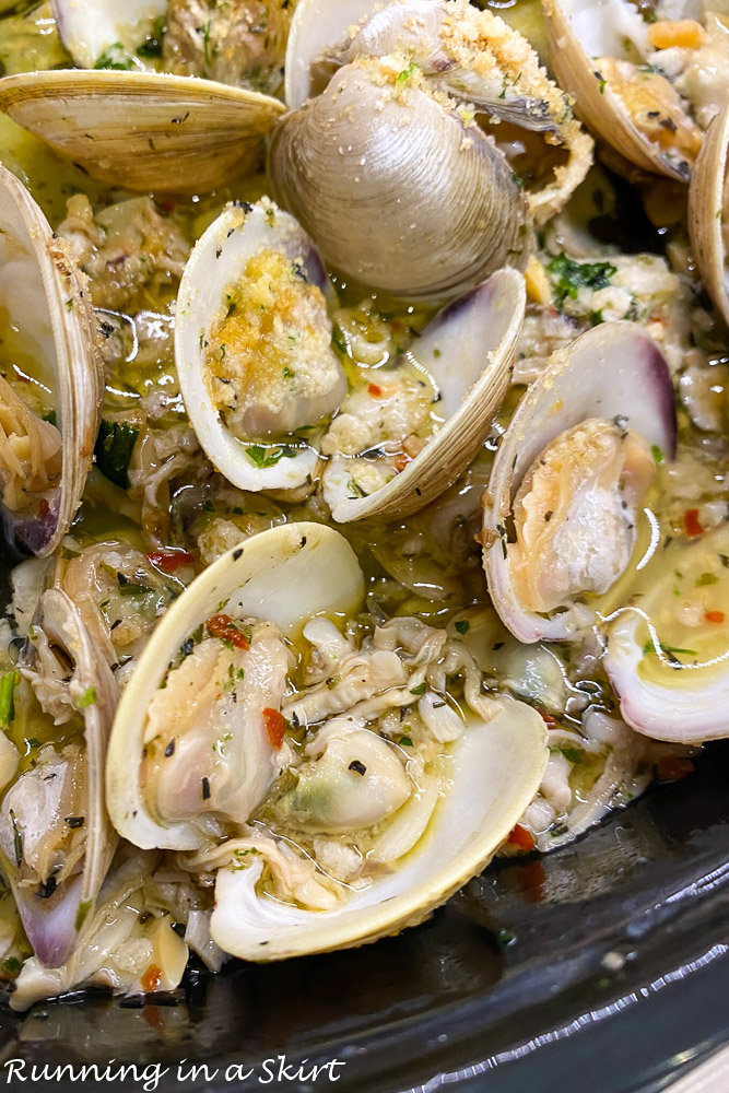 Best Bradenton Beach Restaurants - The Blue Marlin Clams