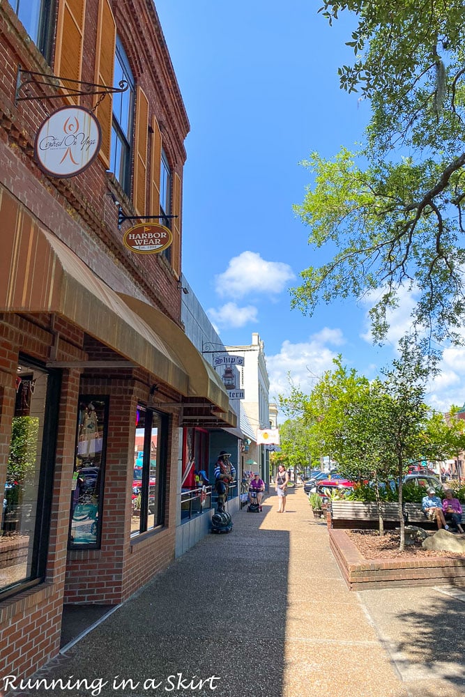 Shopping in downtown Fernandina Beach FL