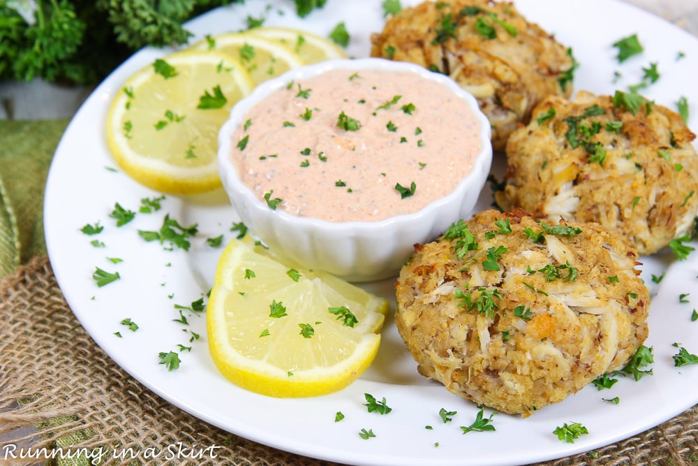 Healthy Broiled Crab Cakes on a plate.