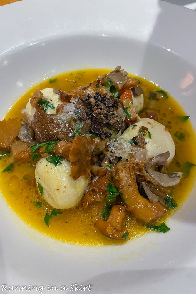 Best Isle of Palms Restaurants - Coda del Pesce - gnudi