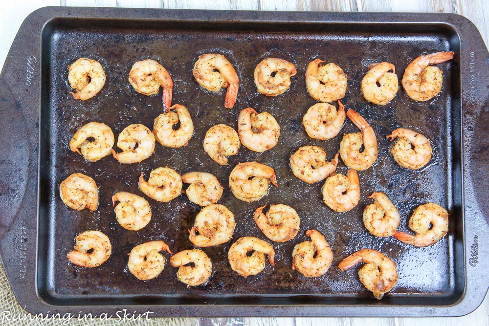 Process photos showing how to cook the shrimp.