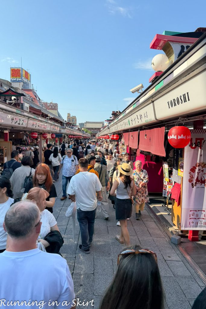 Nakamise-dori